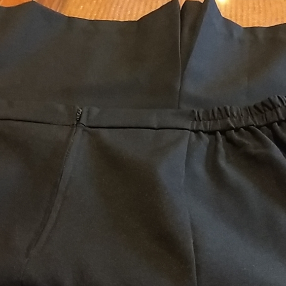 Skirt - Picture 3 of 4